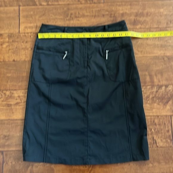 Black Sporty Women's Skirt - Picture 6 of 10